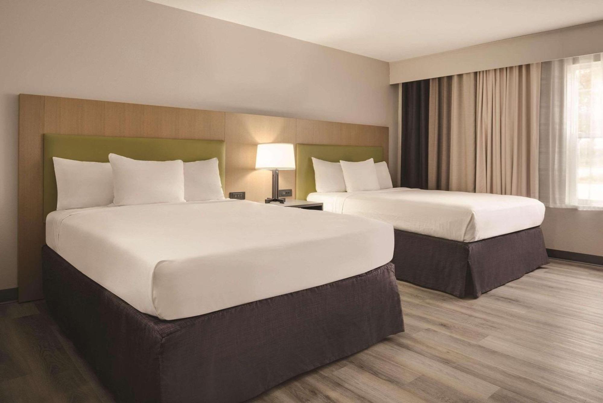 Country Inn & Suites By Radisson, Waterloo, Ia Экстерьер фото